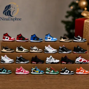 Sneakerhead Advent Calendar 2026 24 Mini Sneaker Keychain Collectible Set 8 1790735669293 01a0f029 2b72 7c7b b3d1 039f5d9c01ff